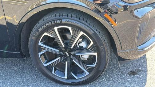 Infinite Black Metallic 2025 Lincoln Nautilus Reserve