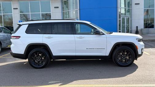 Bright White Clearcoat 2024 Jeep Grand Cherokee L Laredo
