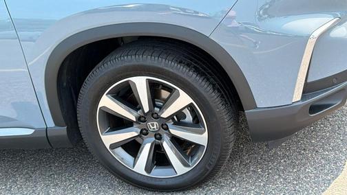 Sonic Gray Pearl 2023 Honda Pilot Elite