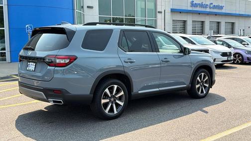 Sonic Gray Pearl 2023 Honda Pilot Elite