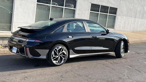 Onyx Black 2024 Hyundai IONIQ 6 SEL