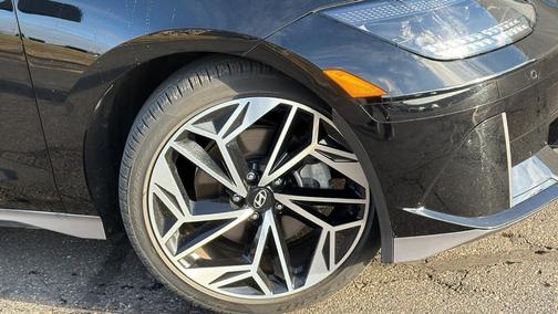 Onyx Black 2024 Hyundai IONIQ 6 SEL