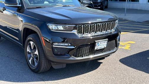 Diamond Black 2022 Jeep Grand Cherokee 4xe Base