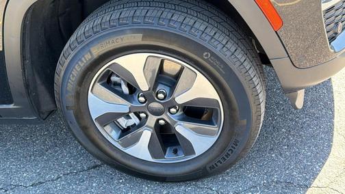 Diamond Black 2022 Jeep Grand Cherokee 4xe Base