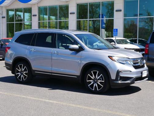 2022 Honda Pilot Touring 7-Passenger