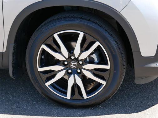 2022 Honda Pilot Touring 7-Passenger