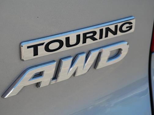 2022 Honda Pilot Touring 7-Passenger