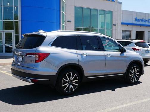 2022 Honda Pilot Touring 7-Passenger
