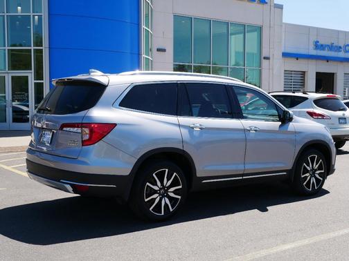 2022 Honda Pilot Touring 7-Passenger