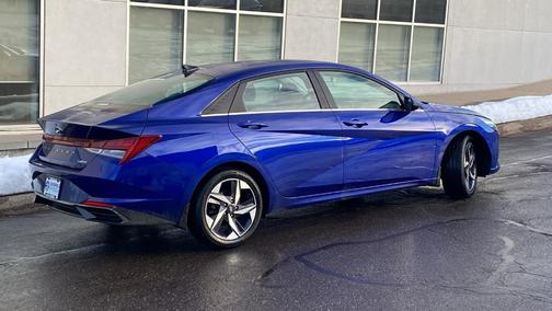 2022 Hyundai ELANTRA Limited