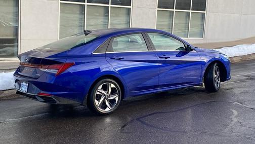 2022 Hyundai ELANTRA Limited