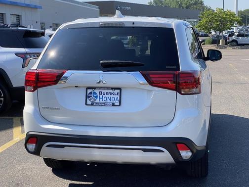 2020 Mitsubishi Outlander ES