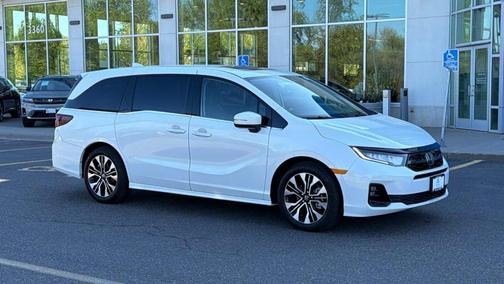 Platinum White Pearl 2026 Honda Odyssey Elite