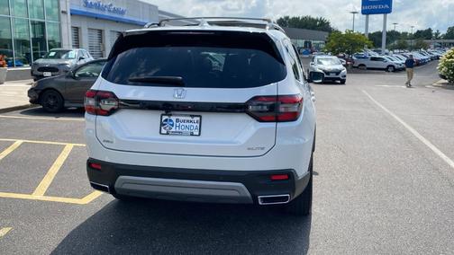 2023 Honda Pilot Elite