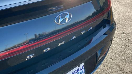 2023 Hyundai SONATA SE