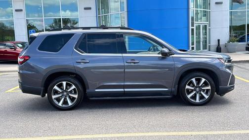 Modern Steel Metallic 2024 Honda Pilot Elite