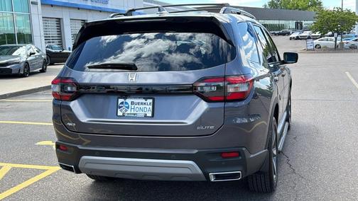 Modern Steel Metallic 2024 Honda Pilot Elite