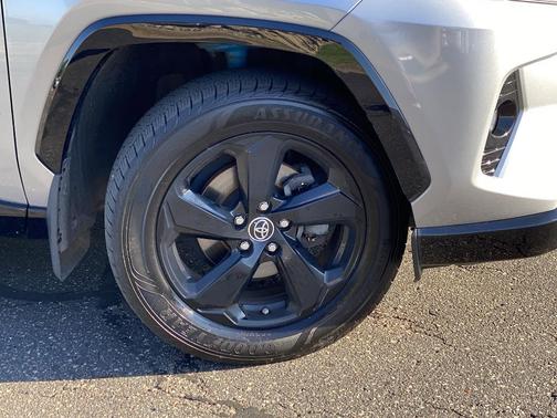 2019 Toyota RAV4 Hybrid XSE