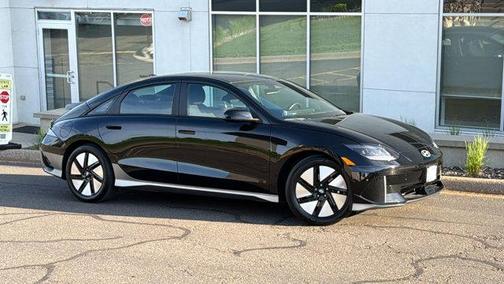Onyx Black 2024 Hyundai IONIQ 6 SE
