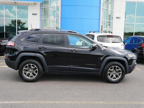 2020 Jeep Cherokee Trailhawk