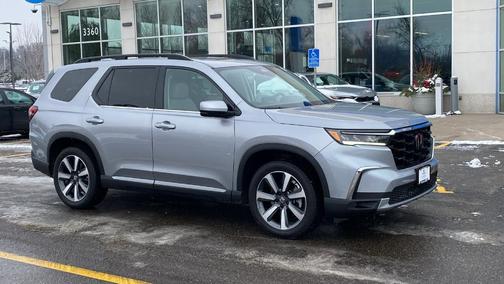 2024 Honda Pilot Touring