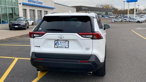 2020 Toyota RAV4 XLE