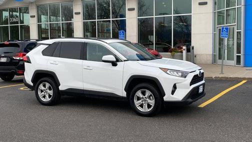 2020 Toyota RAV4 XLE