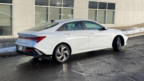 2025 Hyundai ELANTRA SEL Convenience