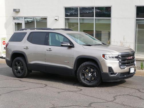2022 GMC Acadia AT4
