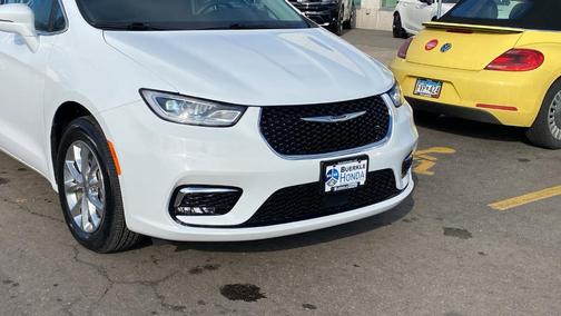 2022 Chrysler Pacifica Touring-L