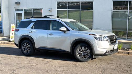 Brilliant Silver Metallic 2023 Nissan Pathfinder SV