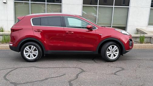 Hyper Red 2018 Kia Sportage LX
