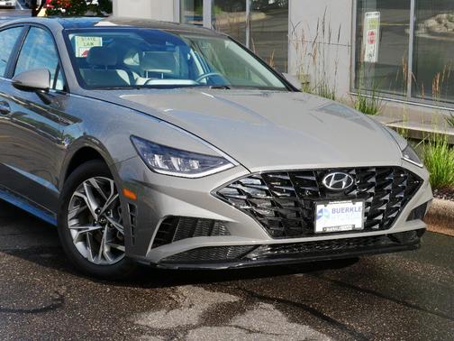 2022 Hyundai SONATA SEL