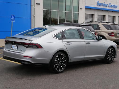 2024 Honda Accord Hybrid Touring