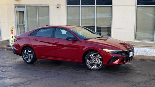 2025 Hyundai ELANTRA SEL Sport