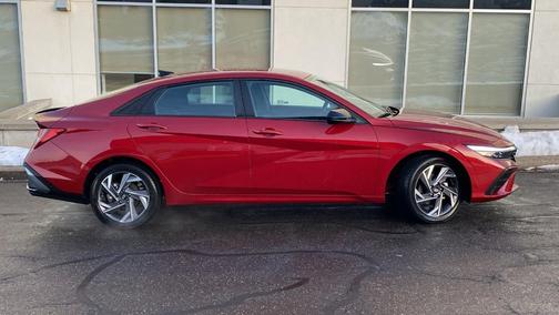 2025 Hyundai ELANTRA SEL Sport