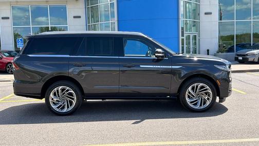 Starlight 2025 Lincoln Navigator Reserve