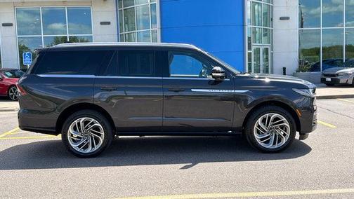 Starlight 2025 Lincoln Navigator Reserve