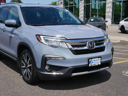 2022 Honda Pilot Touring 8-Passenger