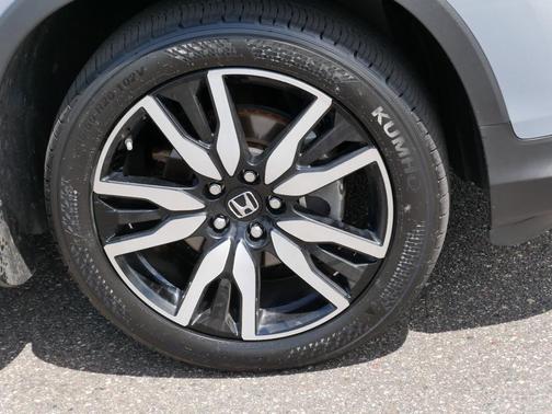 2022 Honda Pilot Touring 8-Passenger
