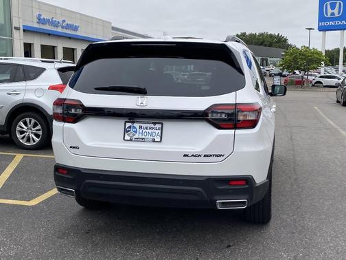 2025 Honda Pilot Black Edition