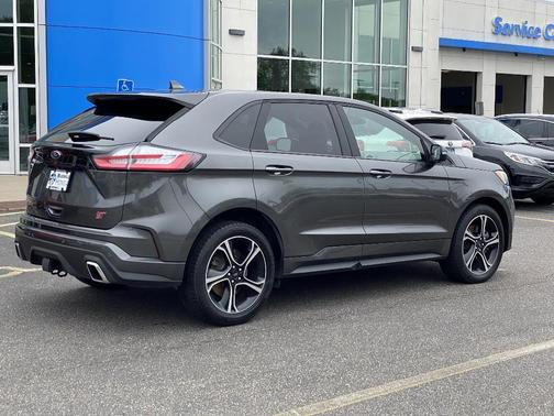 2019 Ford Edge ST