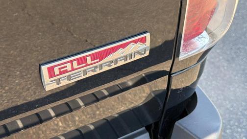 Onyx Black 2016 GMC Canyon SLE