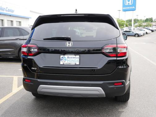 2023 Honda Pilot EX-L 8-Passenger