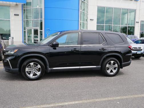 2023 Honda Pilot EX-L 8-Passenger