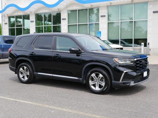 2023 Honda Pilot EX-L 8-Passenger