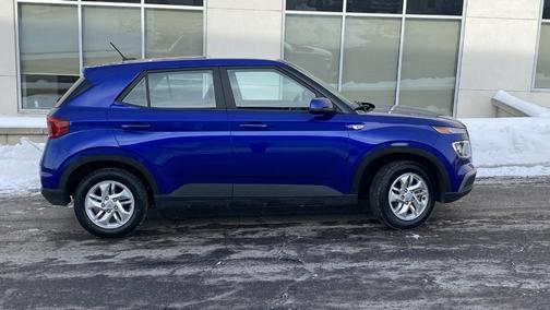 2023 Hyundai VENUE SE