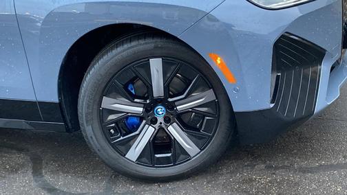 2025 BMW iX xDrive50