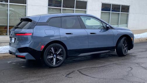 2025 BMW iX xDrive50