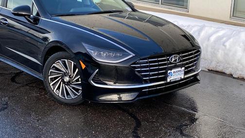 2021 Hyundai SONATA Hybrid Limited